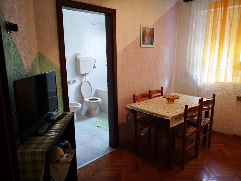 Apartments Anita 시비느 크름포트스키 외부 사진